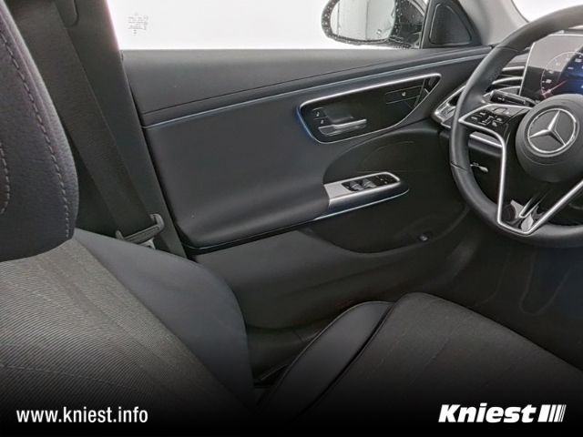 Mercedes-Benz E 220 2023