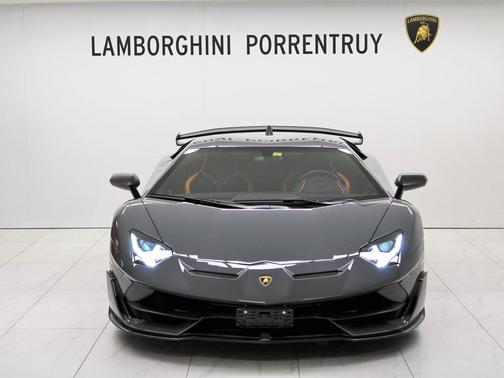 Lamborghini Aventador 2019