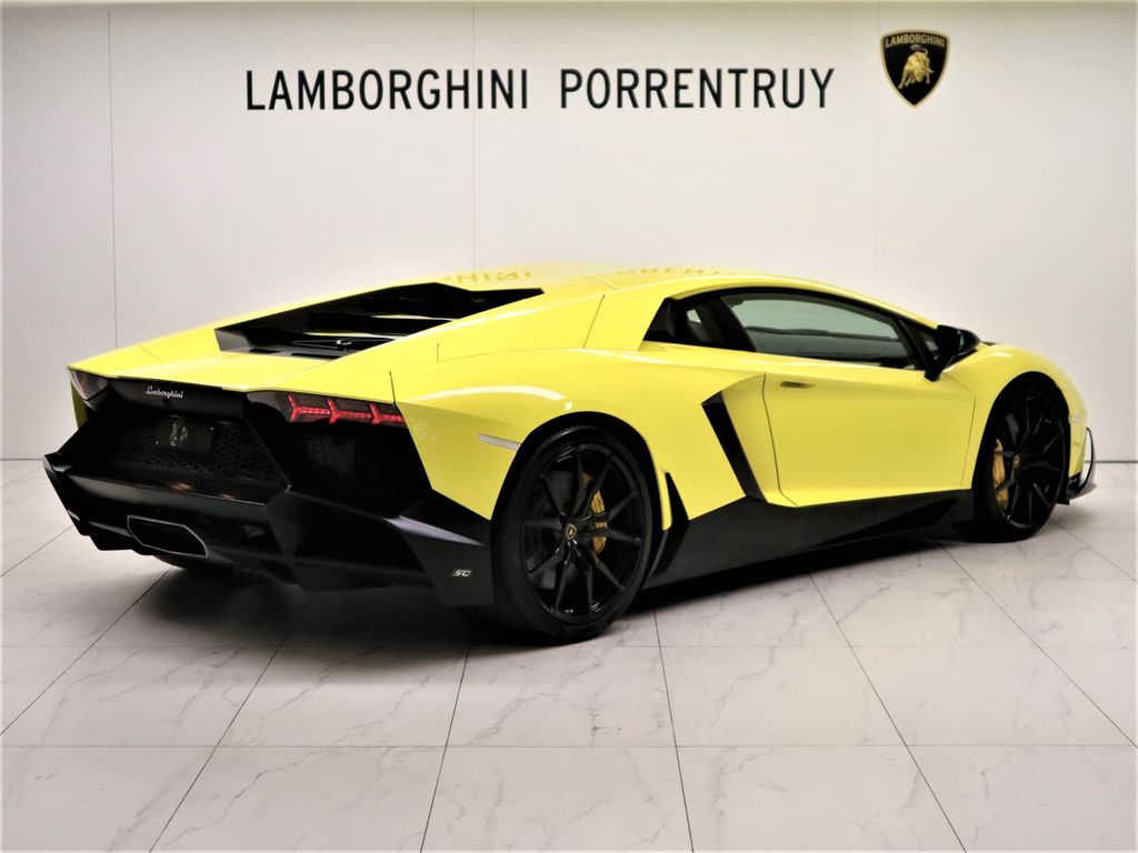 Lamborghini Aventador 2015