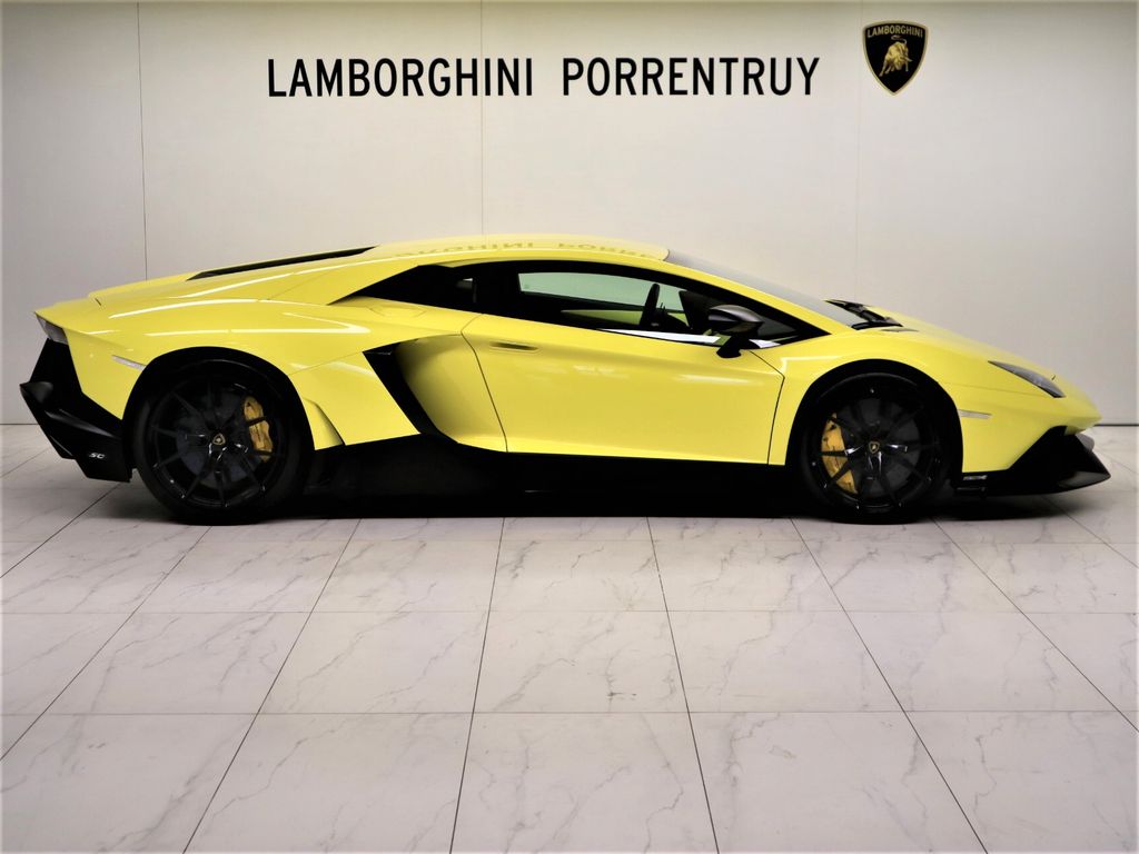 Lamborghini Aventador 2015