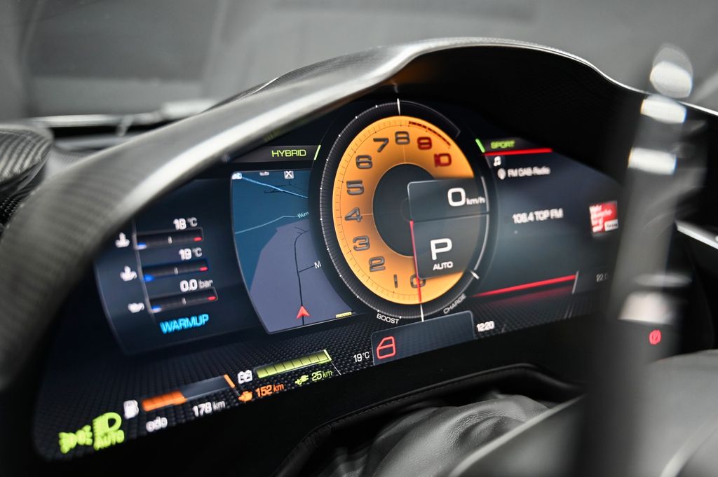 Ferrari SF90 2021