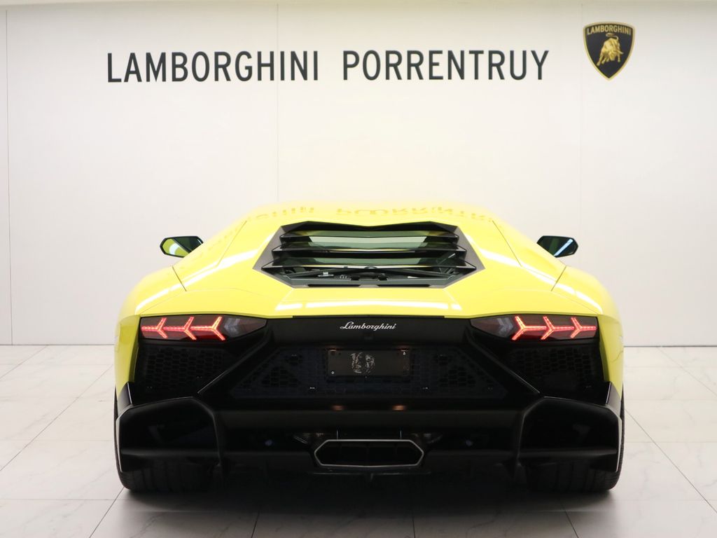 Lamborghini Aventador 2015