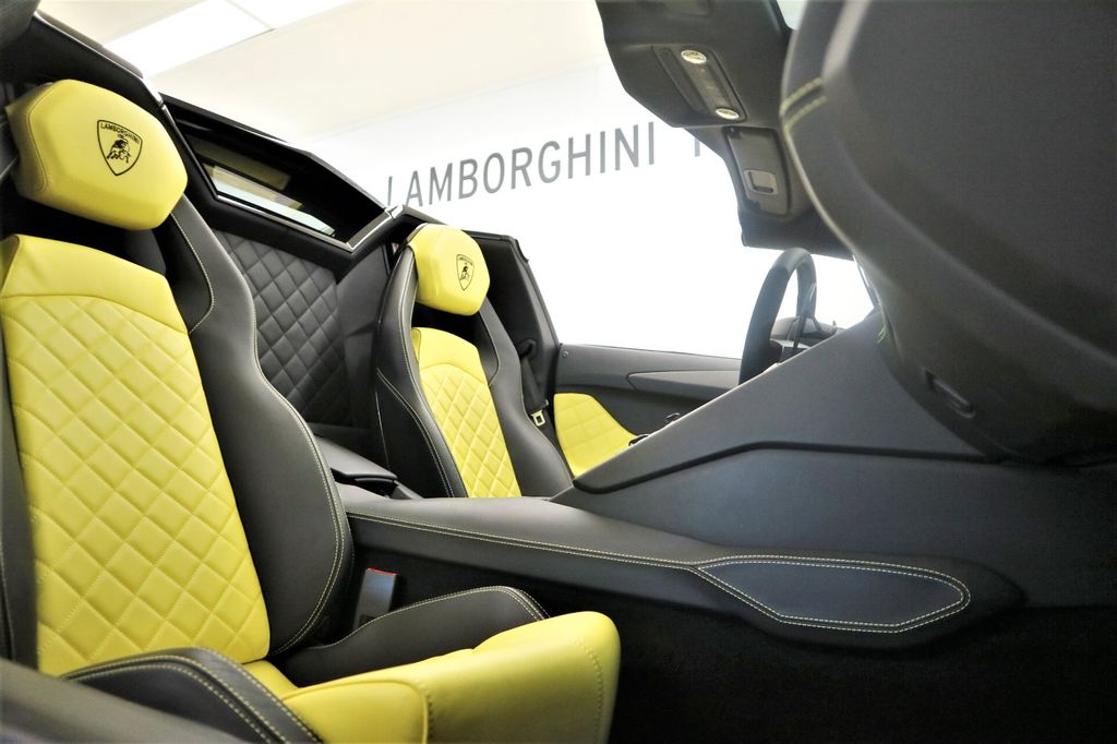 Lamborghini Aventador 2015