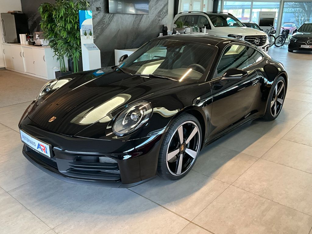 Porsche 911 2025