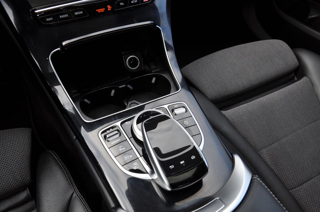 Mercedes-Benz C 300 2020