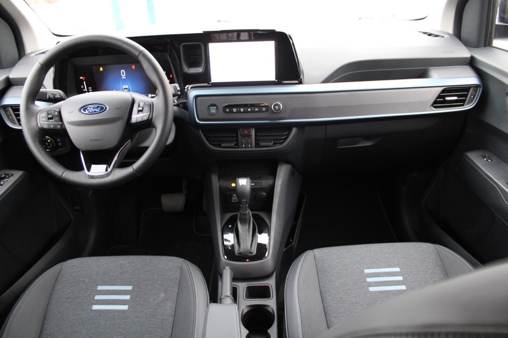 Ford Tourneo Courier 2025