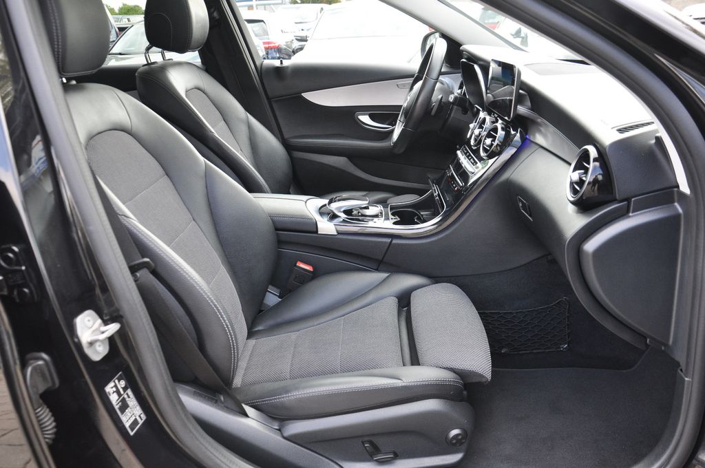 Mercedes-Benz C 300 2020