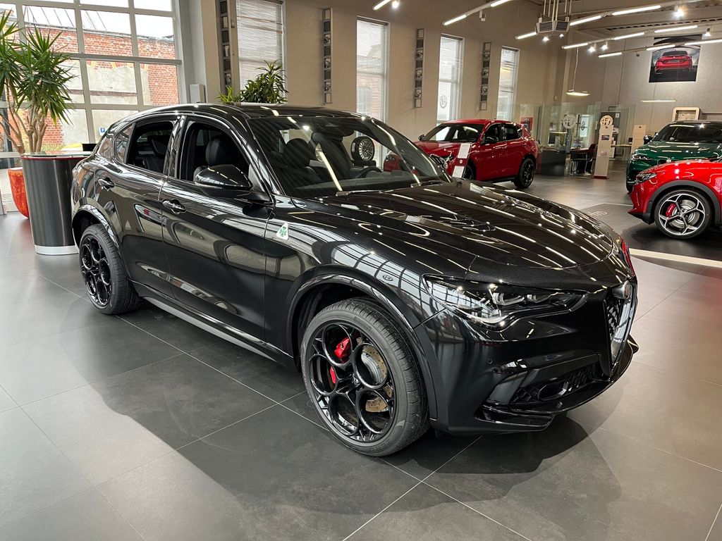 Alfa Romeo Stelvio 2025