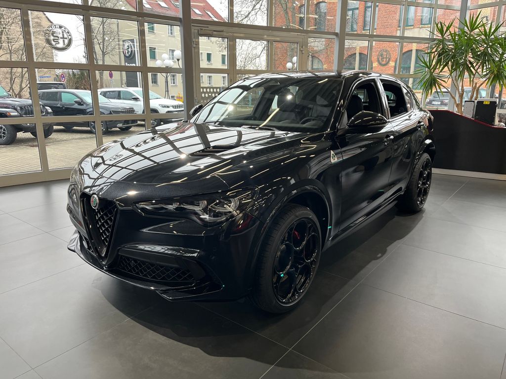 Alfa Romeo Stelvio 2025