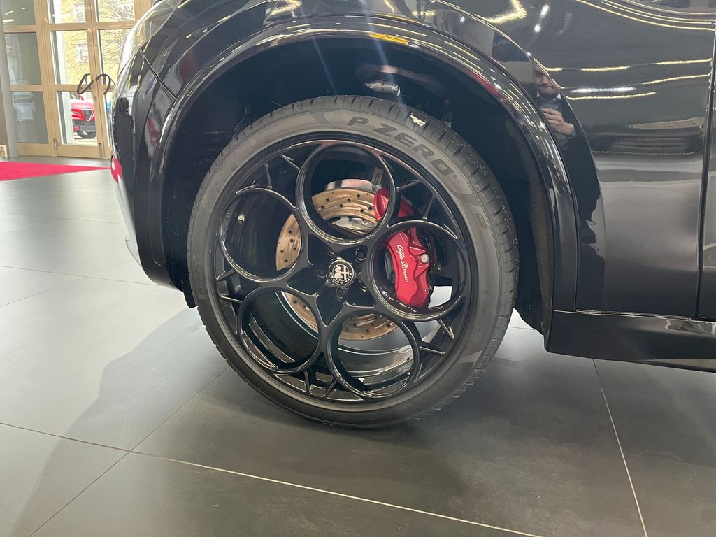 Alfa Romeo Stelvio 2025