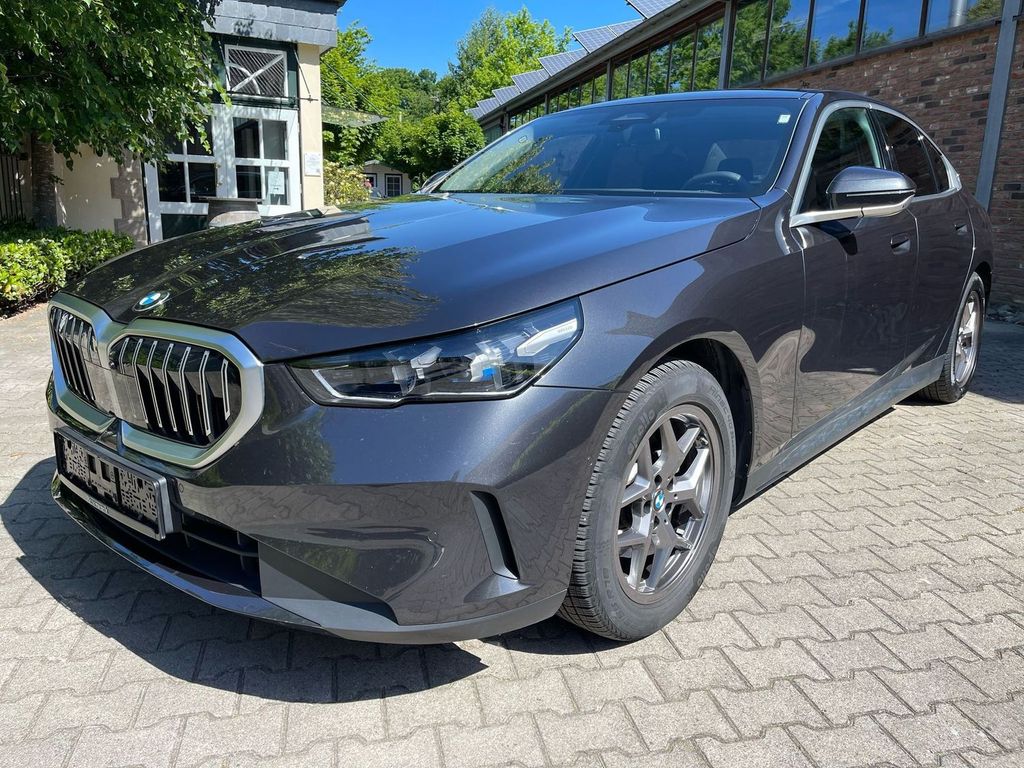 BMW 520 2024