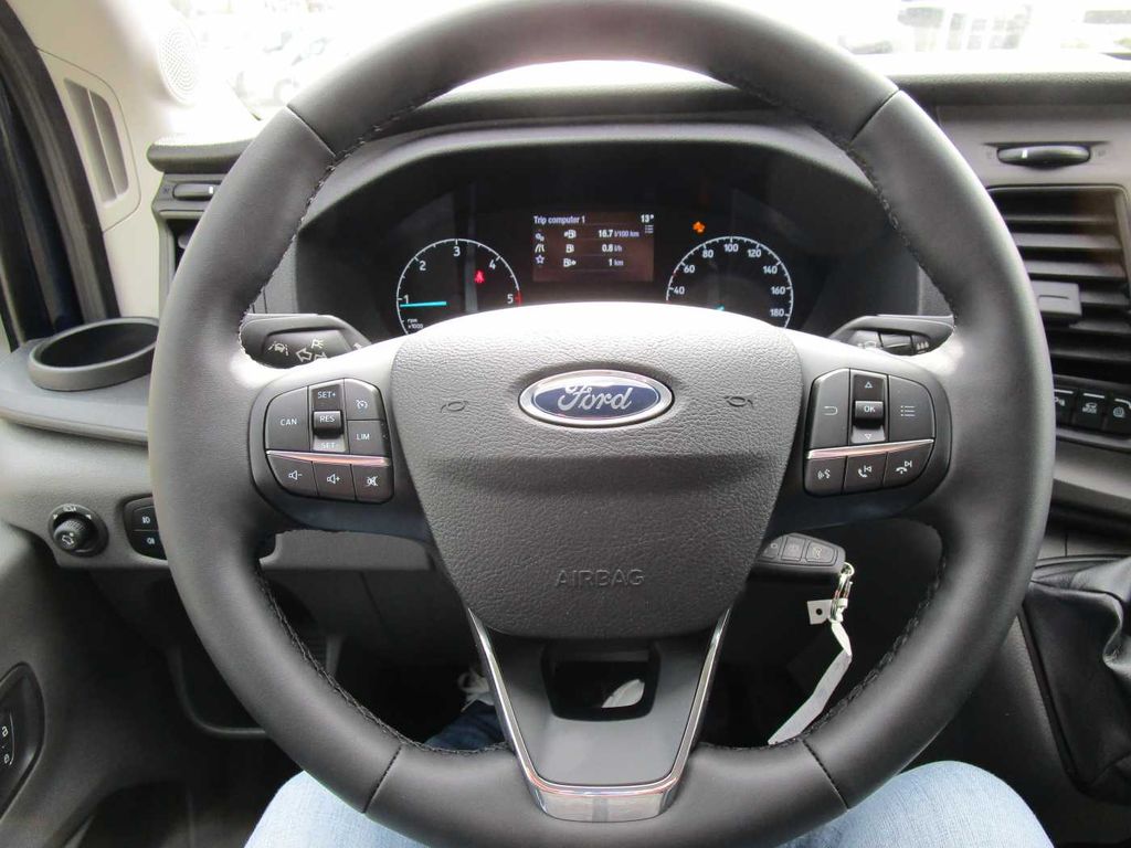 Ford Transit 2025