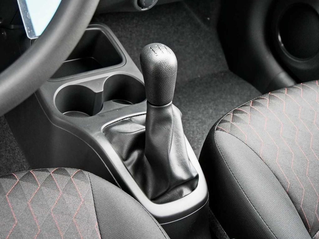 Mitsubishi Space Star 2025