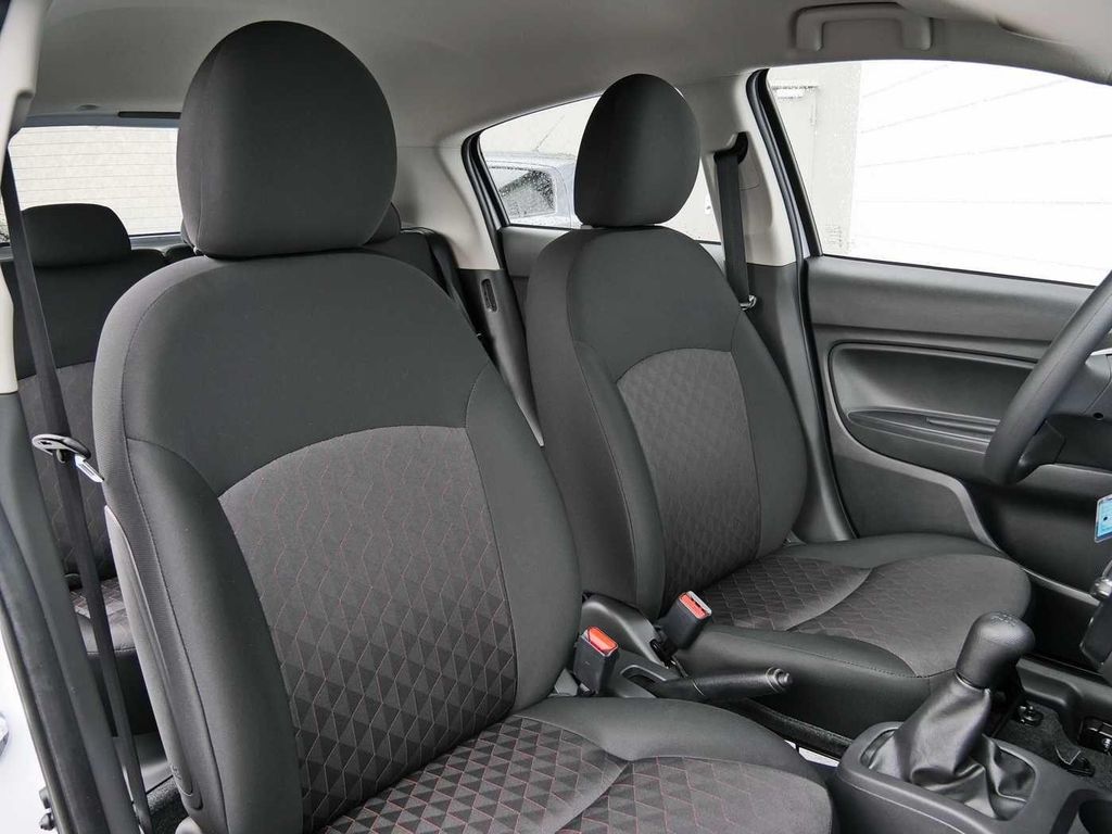 Mitsubishi Space Star 2025