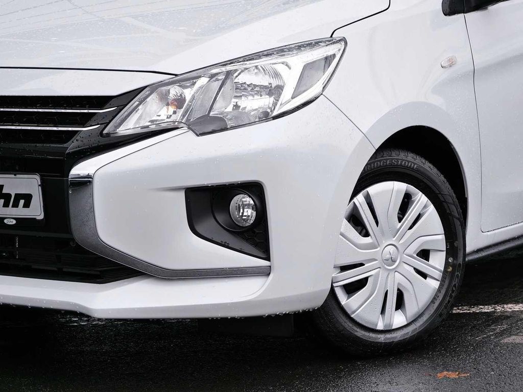 Mitsubishi Space Star 2025