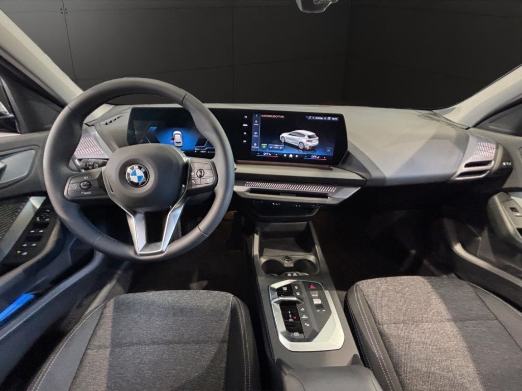 BMW 118 2025