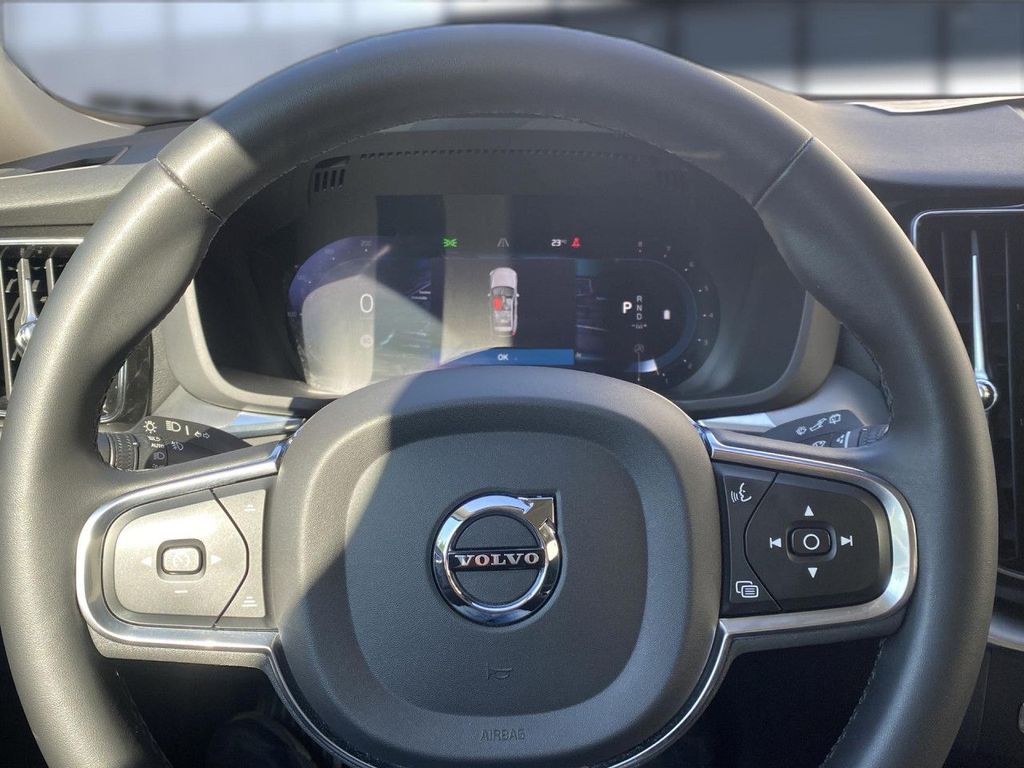 Volvo XC60 2022