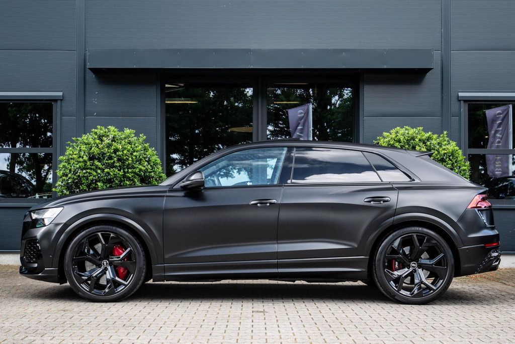 Audi RSQ8 2023