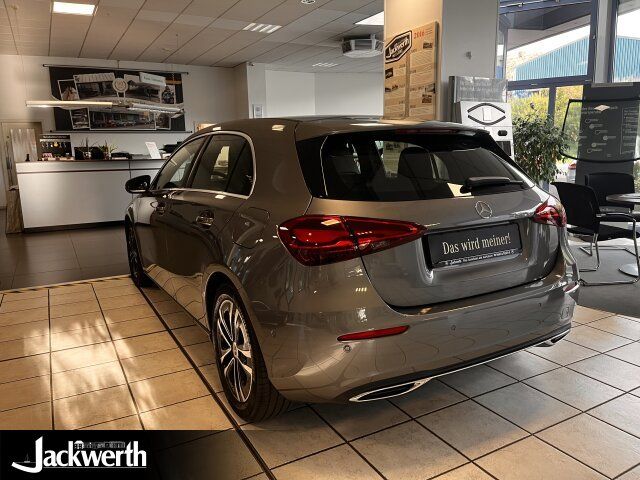 Mercedes-Benz A 180 2024