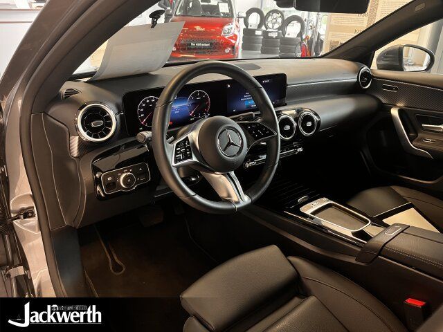 Mercedes-Benz A 180 2024