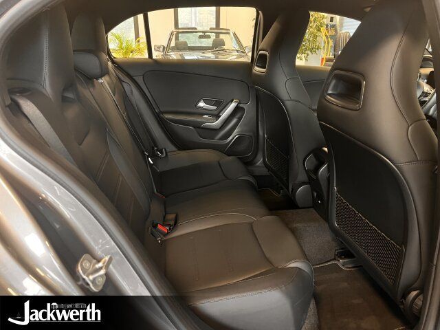 Mercedes-Benz A 180 2024