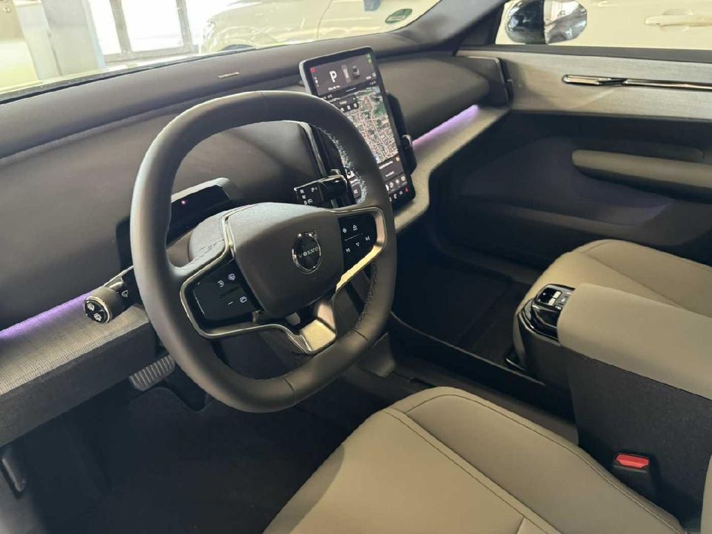 Volvo EX30 2024