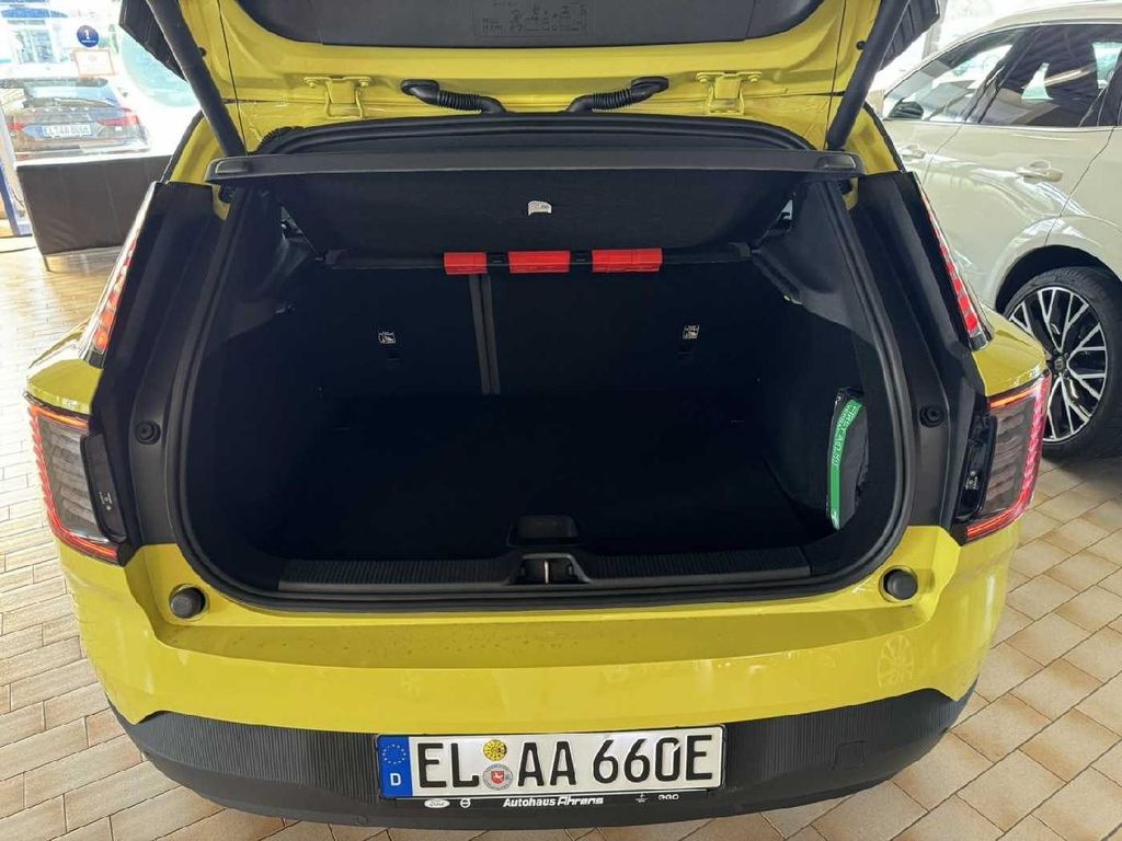 Volvo EX30 2024
