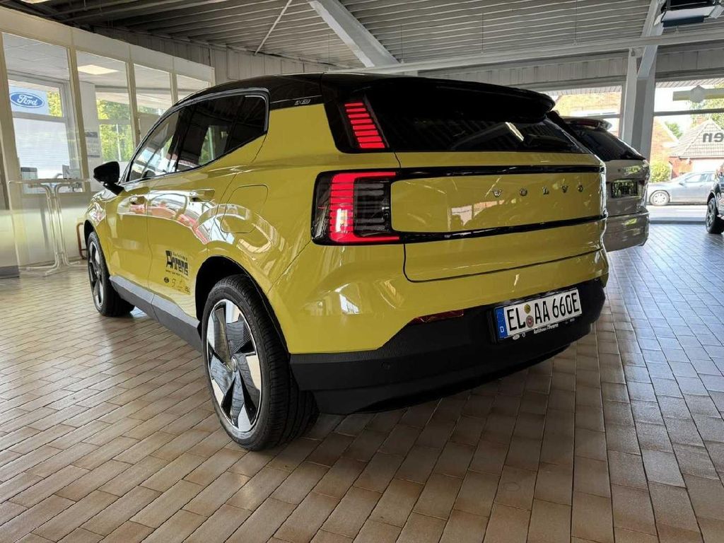 Volvo EX30 2024