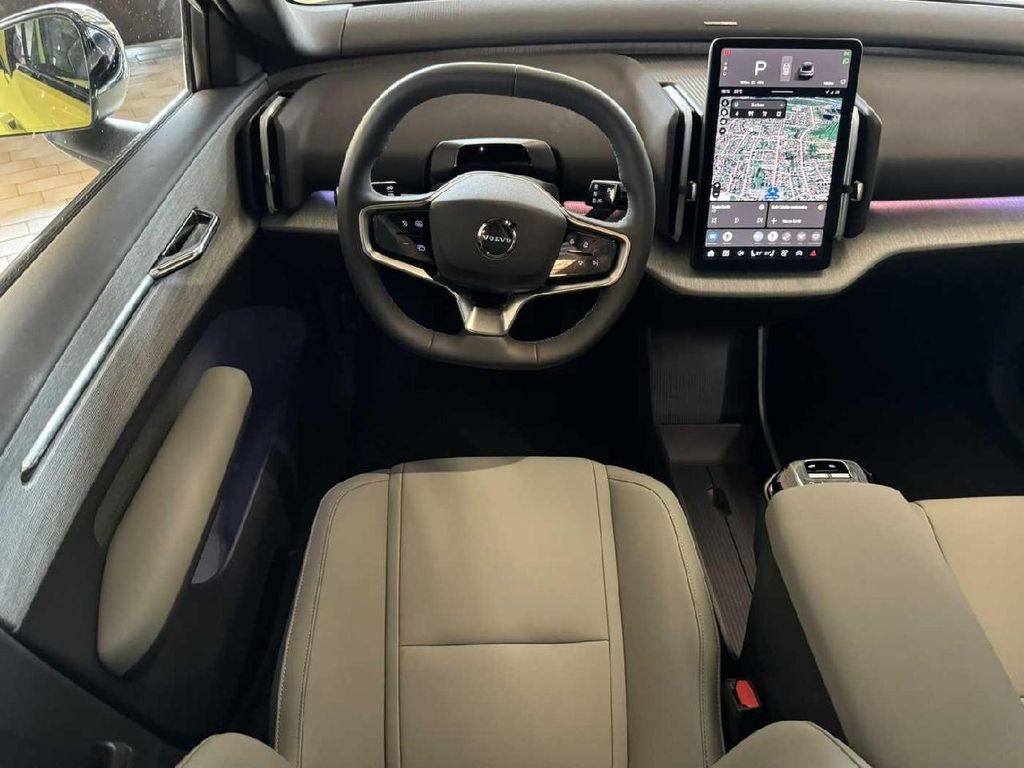 Volvo EX30 2024