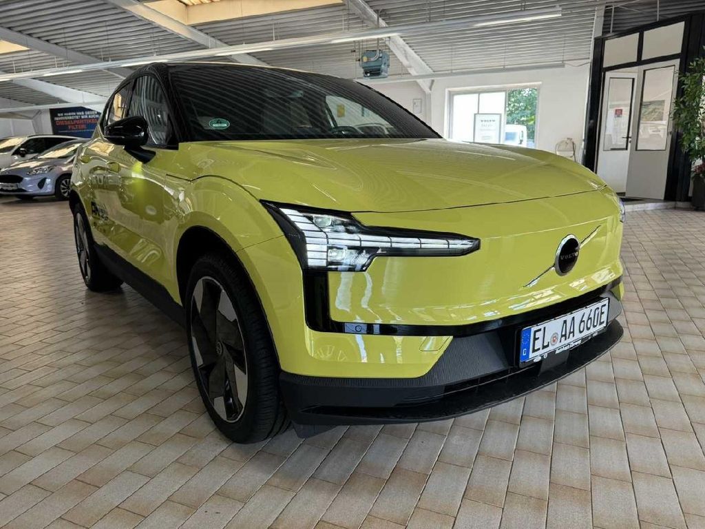 Volvo EX30 2024