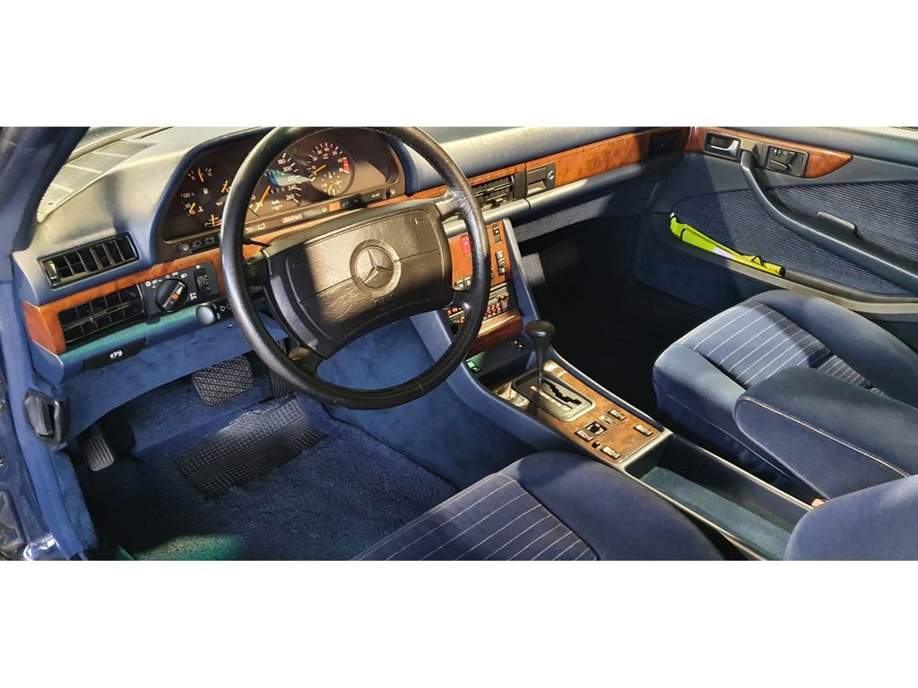 Mercedes-Benz 560 1990