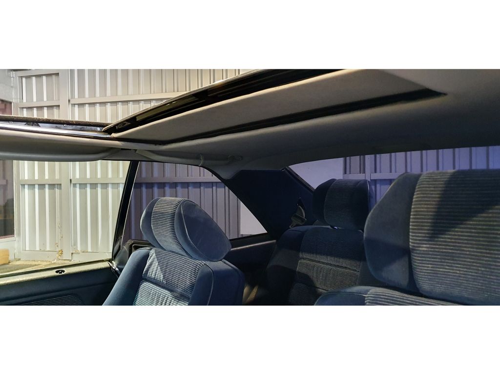 Mercedes-Benz 560 1990