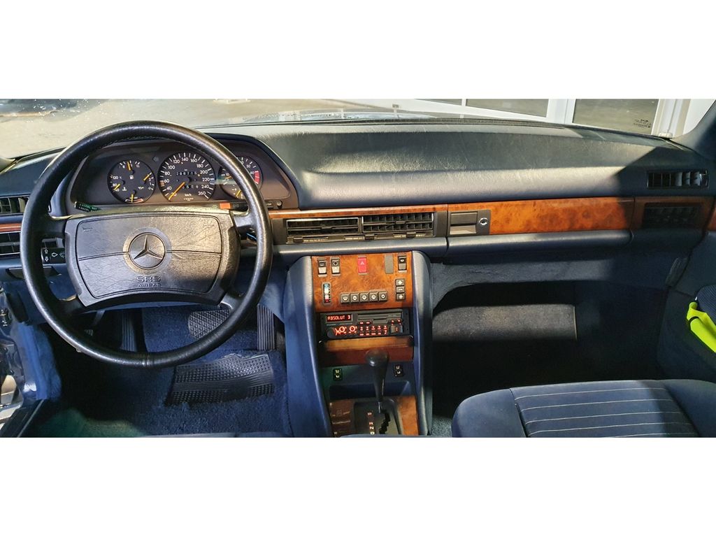 Mercedes-Benz 560 1990