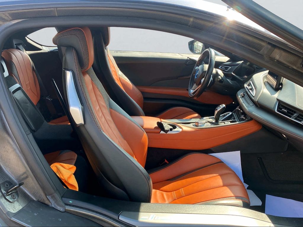 BMW i8 2020