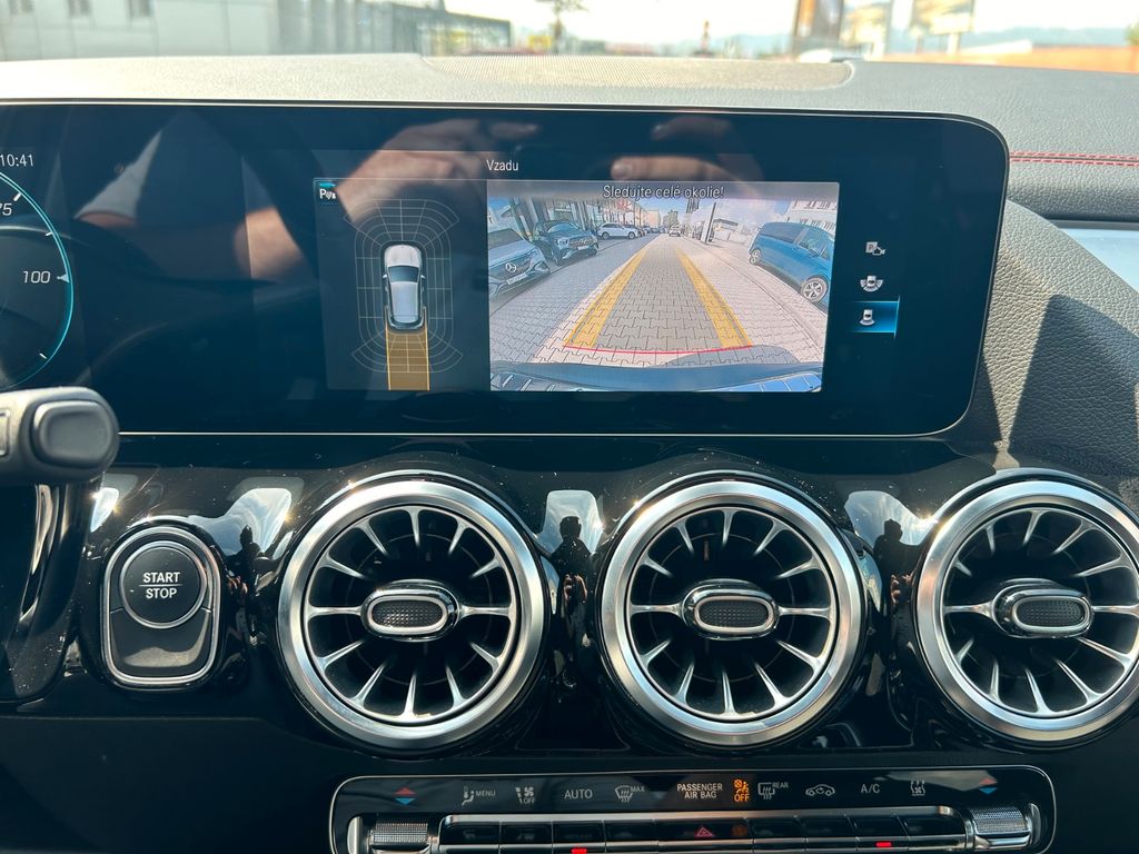 Mercedes-Benz EQA 2021