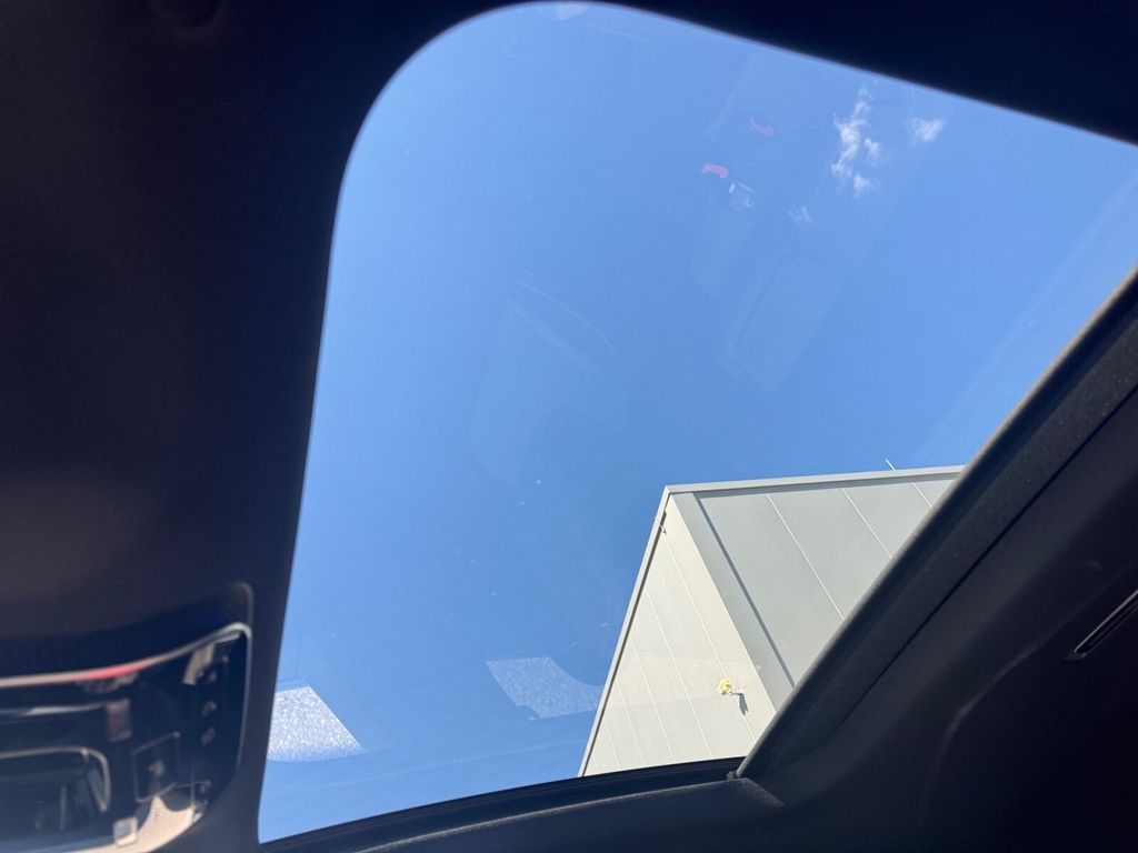 Mercedes-Benz GLC 300 2025