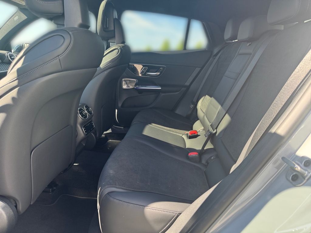 Mercedes-Benz GLC 300 2025