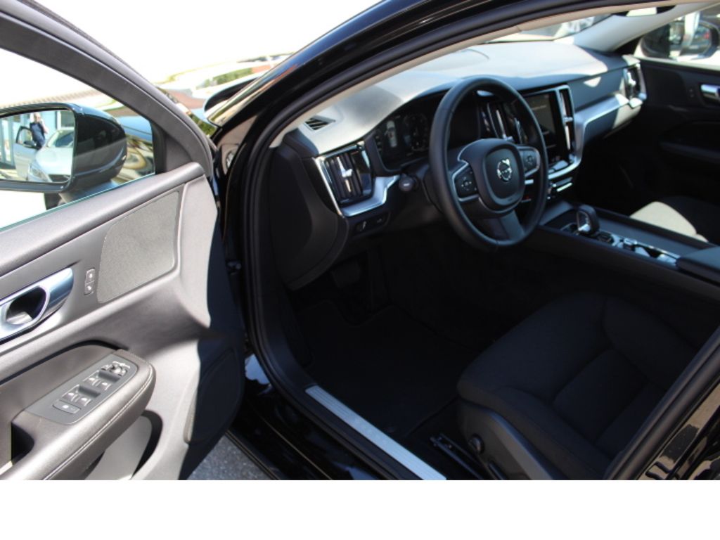 Volvo V60 2022