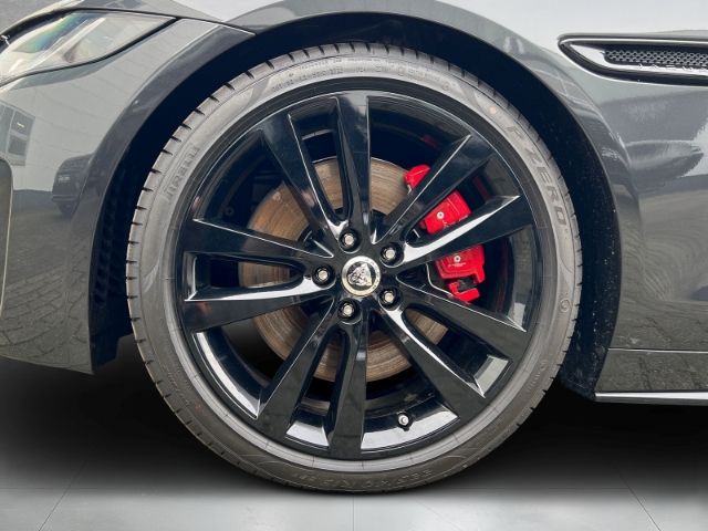 Jaguar XE 2023