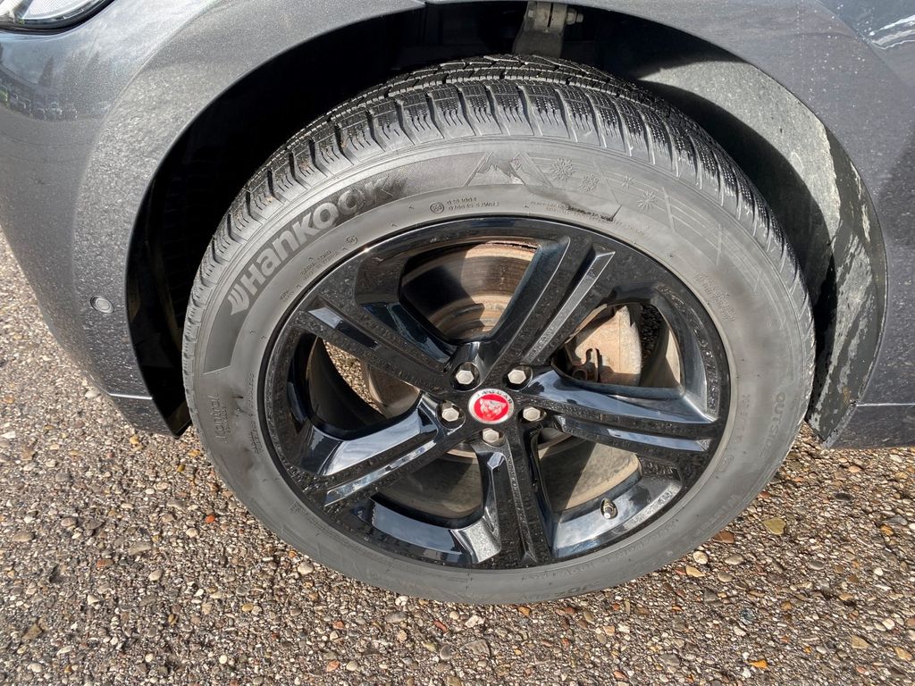 Jaguar F-Pace 2019
