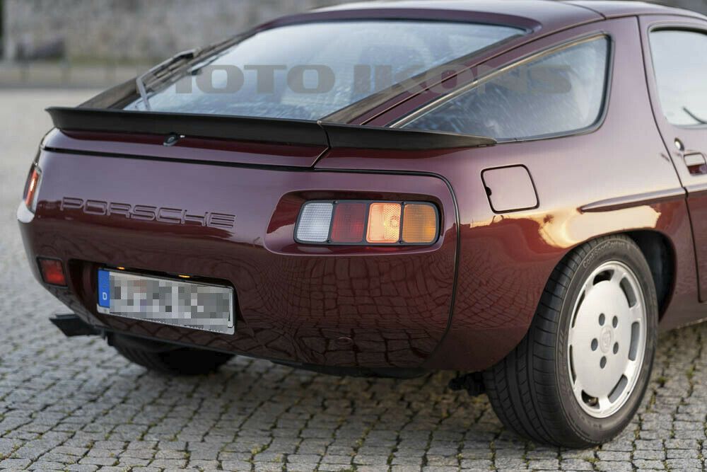 Porsche 928 1983
