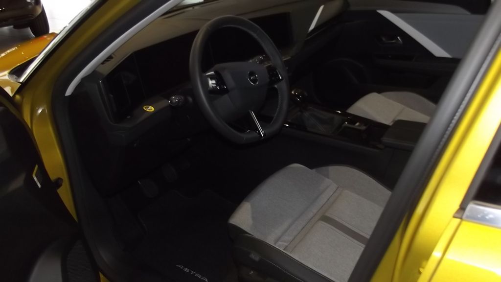 Opel Astra 2023