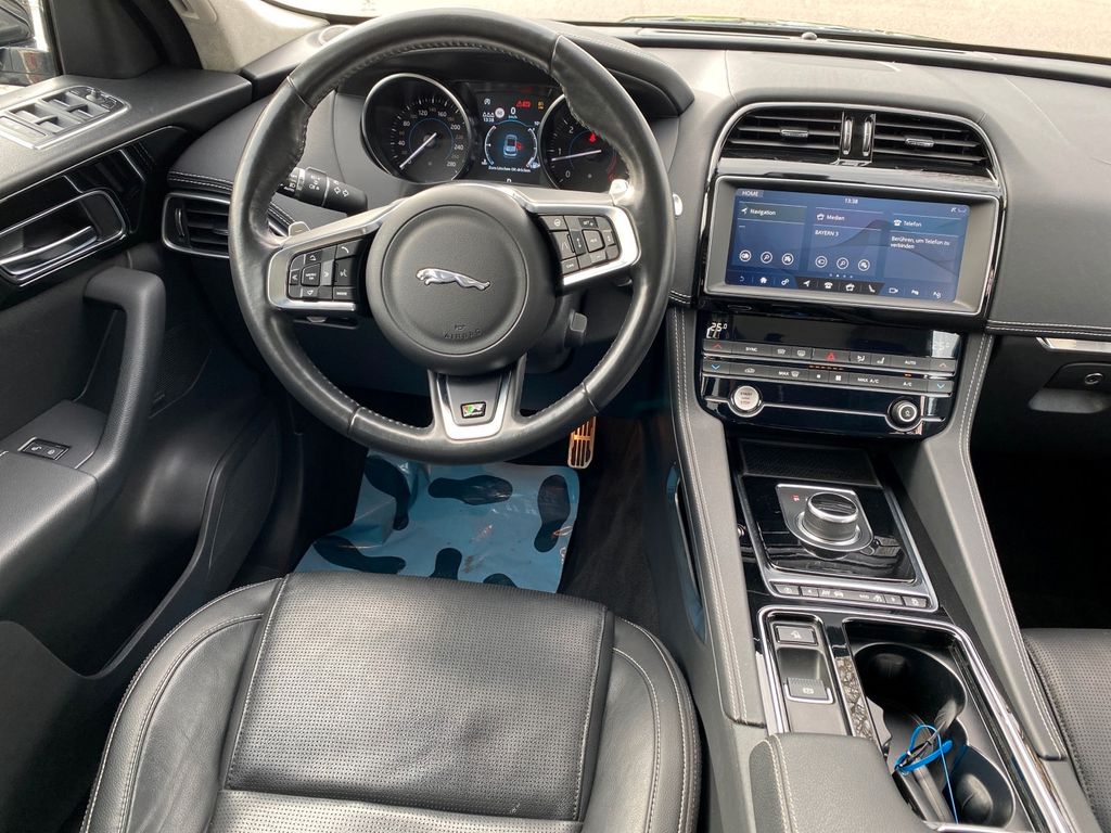 Jaguar F-Pace 2019