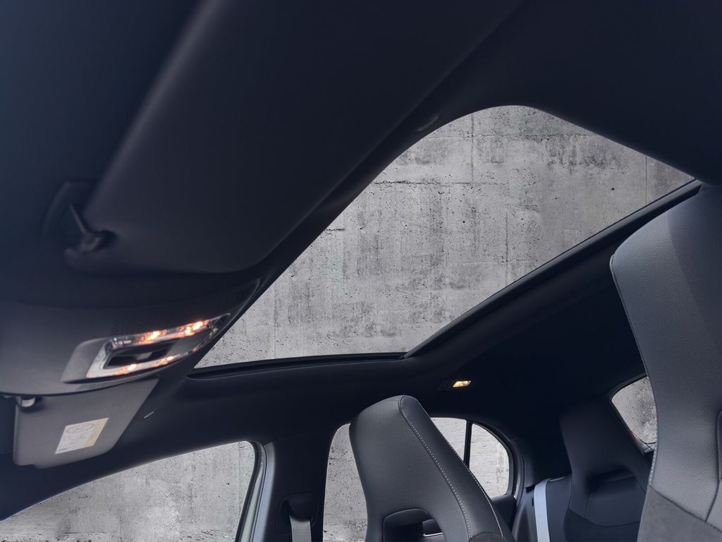 Mercedes-Benz A 200 2025