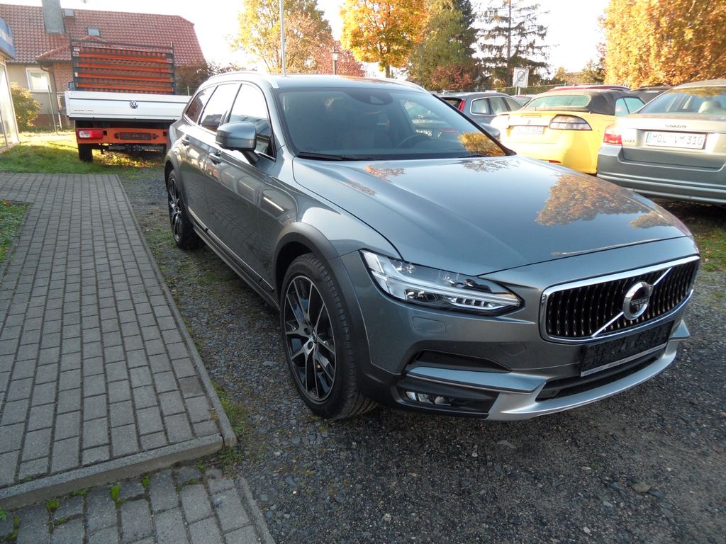 Volvo V90 Cross Country 2019