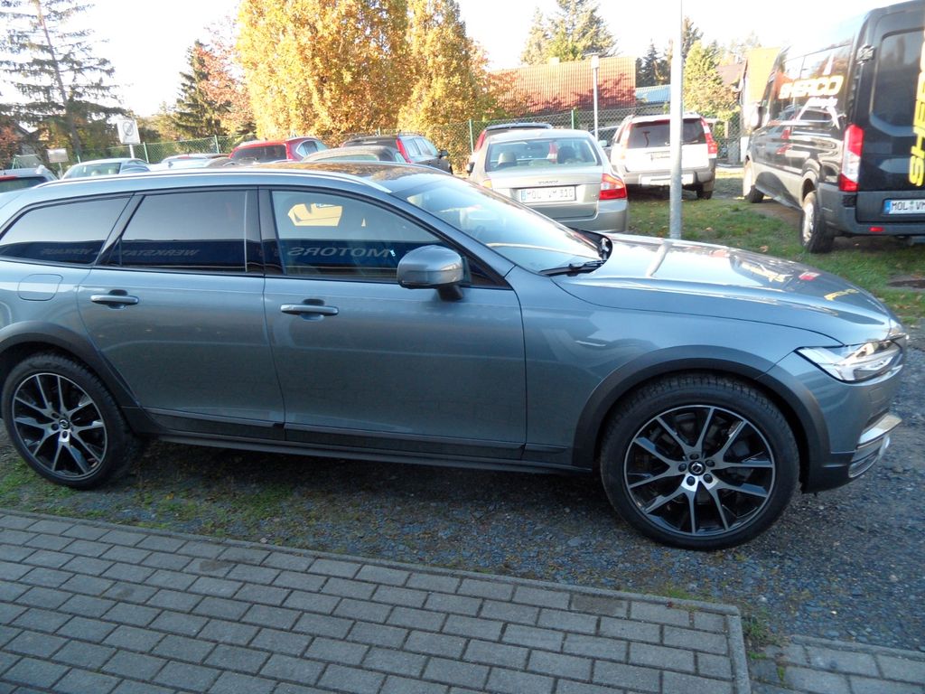 Volvo V90 Cross Country 2019