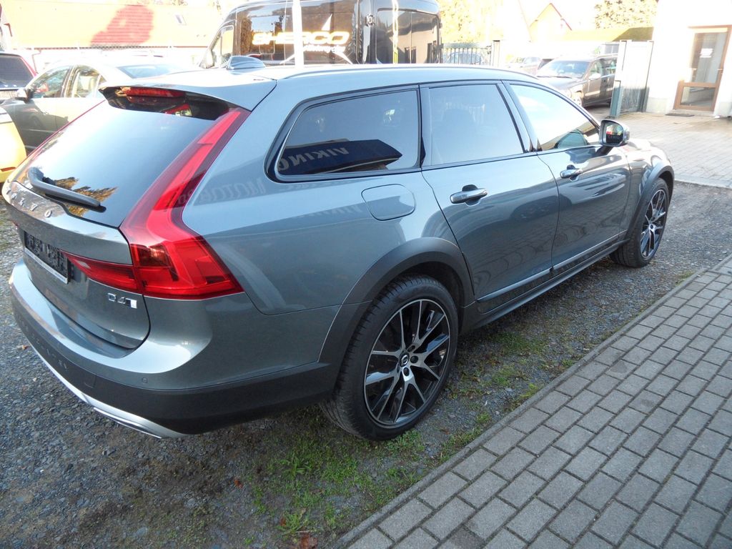 Volvo V90 Cross Country 2019
