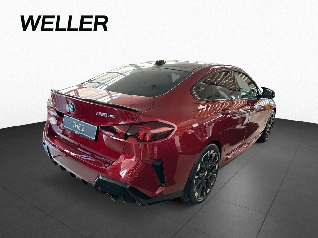 BMW M235 2025