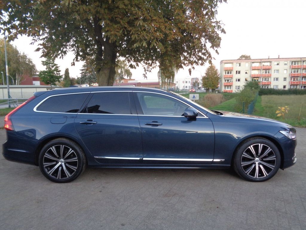 Volvo V90 2023