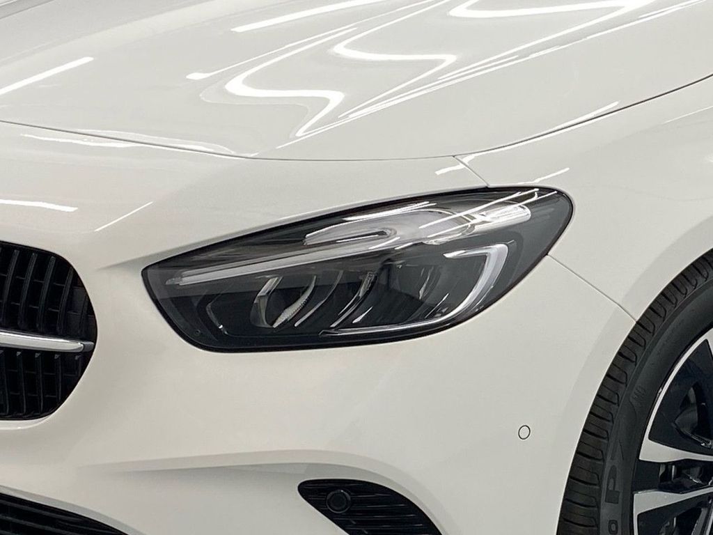 Mercedes-Benz B 200 2025